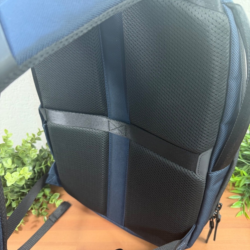 Aer City Pack 2 in Navy 16L like-new - Picture 9 of 13